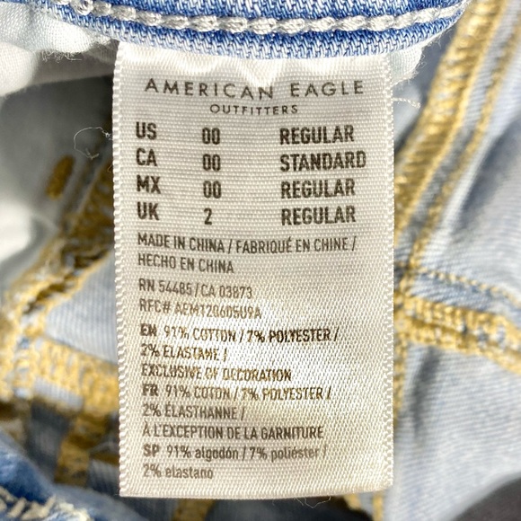 American Eagle Curvy High-Waisted Distressed Jegging - Jeans - Light Blue Wash - Picture 9 of 10